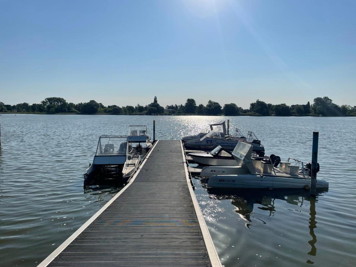 Appartement Wohnen In Loriots Wasserstadt Mit Kamin Und Magentatv à Brandenburg  Extérieur photo